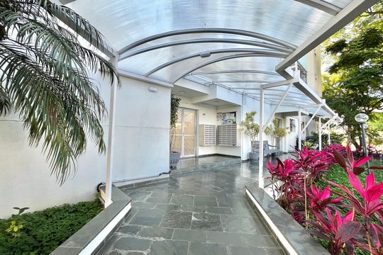 Hall de entrada de apartamento à venda com 2 quartos, 50m² em Vila Paulista, São Paulo