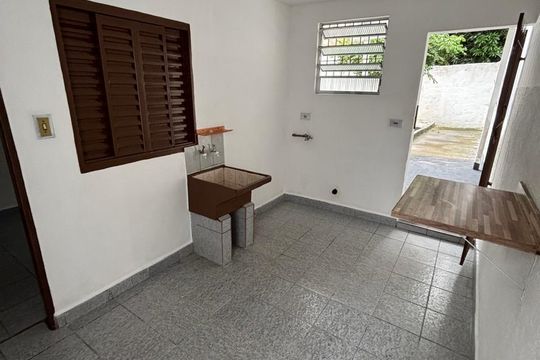Área de serviço de casa à venda com 2 quartos, 80m² em Parque Santa Madalena, São Paulo