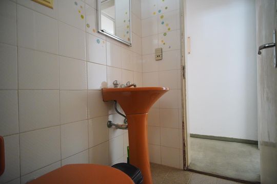 Banheiro Corredor de apartamento à venda com 3 quartos, 84m² em Sarandi, Porto Alegre