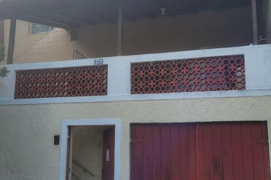 Fachada de casa à venda com 4 quartos, 167m² em Vicente de Carvalho, Rio de Janeiro