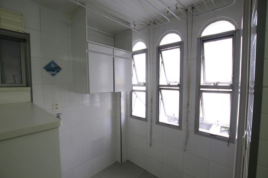 Cozinha e Área de Serviço de apartamento à venda com 2 quartos, 83m² em Vila Mariana, São Paulo
