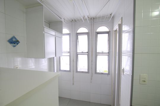 Cozinha e Área de Serviço de apartamento à venda com 2 quartos, 83m² em Vila Mariana, São Paulo