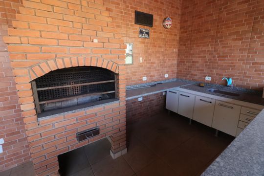 Churrasqueira de casa à venda com 5 quartos, 311m² em Jardim das Flores, Osasco