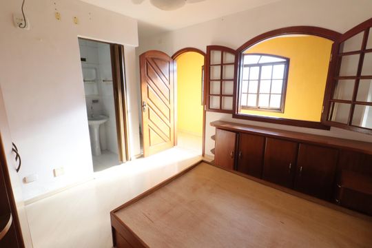 Suíte 1 de casa à venda com 5 quartos, 311m² em Jardim das Flores, Osasco