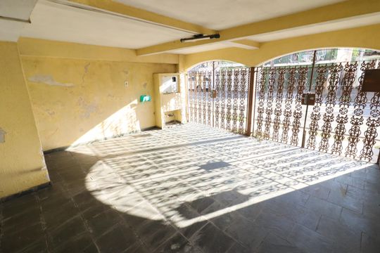 Garagem de casa à venda com 5 quartos, 311m² em Jardim das Flores, Osasco