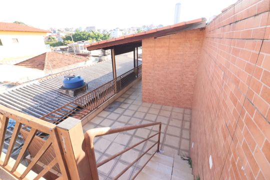 Quintal de casa à venda com 5 quartos, 311m² em Jardim das Flores, Osasco