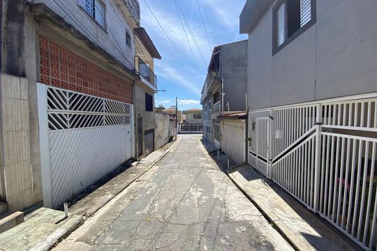 Vista da Rua de casa à venda com 2 quartos, 300m² em Vila Gustavo, São Paulo