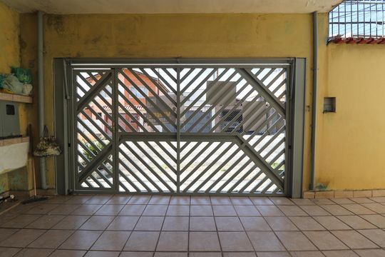 Garagem de casa à venda com 3 quartos, 116m² em Vila Junqueira, Santo André