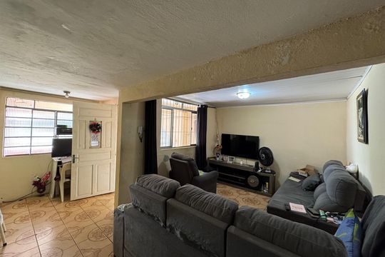 Sala de casa à venda com 3 quartos, 150m² em Cipava, Osasco