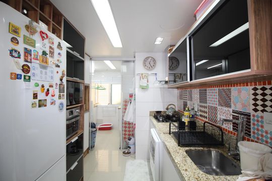 Cozinha de apartamento à venda com 3 quartos, 112m² em Passo D’areia, Porto Alegre