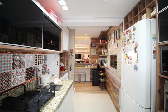 Cozinha de apartamento à venda com 3 quartos, 112m² em Passo D’areia, Porto Alegre