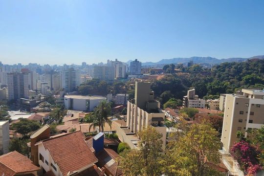 Vista da varanda de apartamento à venda com 4 quartos, 320m² em Luxemburgo, Belo Horizonte