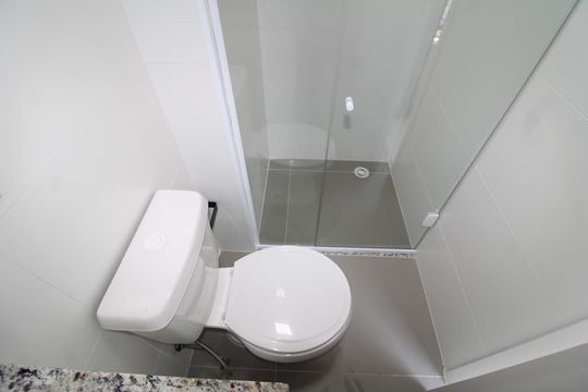 Banheiro de kitnet/studio à venda com 1 quarto, 24m² em Santana, São Paulo