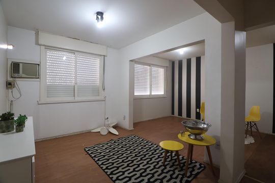 Sala de apartamento à venda com 2 quartos, 93m² em Centro, Canoas