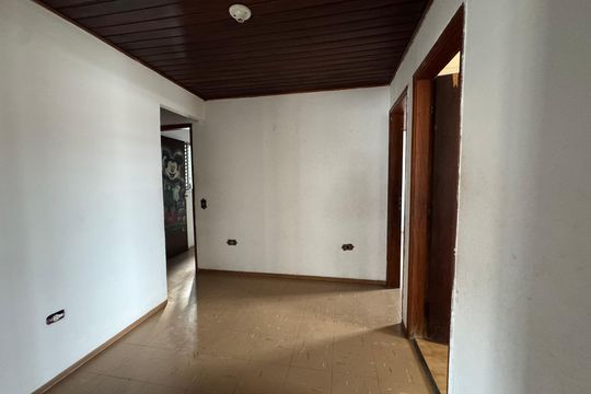 Corredor de casa à venda com 4 quartos, 80m² em Veloso, Osasco