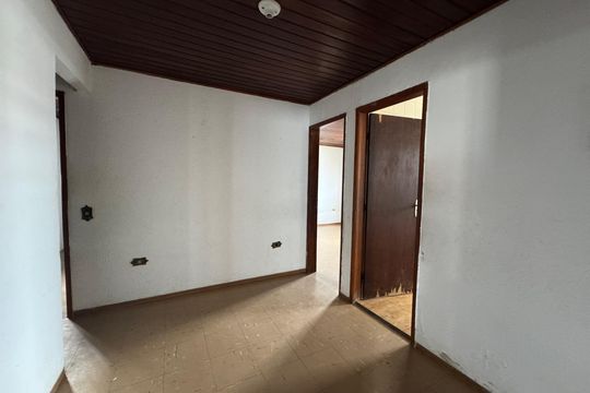 Corredor de casa à venda com 4 quartos, 80m² em Veloso, Osasco