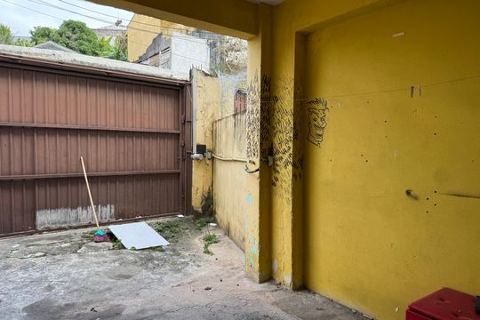 Garagem de casa à venda com 4 quartos, 80m² em Veloso, Osasco