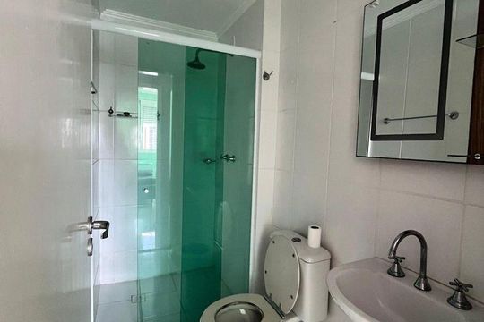 Banheiro 1 de apartamento para alugar com 2 quartos, 85m² em São Sebastião, Porto Alegre