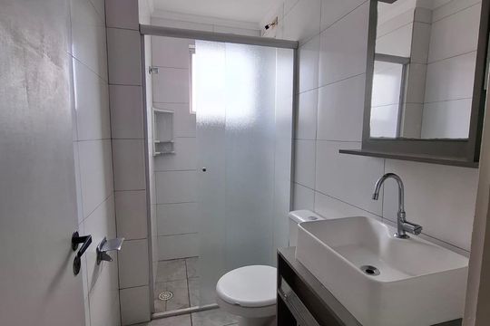 Banheiro  de apartamento à venda com 2 quartos, 80m² em Morro do Espelho, São Leopoldo