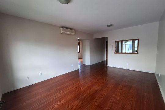 Sala  de apartamento à venda com 2 quartos, 80m² em Morro do Espelho, São Leopoldo