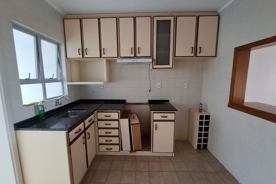 Cozinha  de apartamento à venda com 2 quartos, 80m² em Morro do Espelho, São Leopoldo