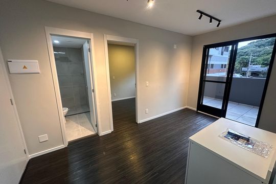 Sala de apartamento à venda com 2 quartos, 52m² em Jardim São Luís, São Paulo