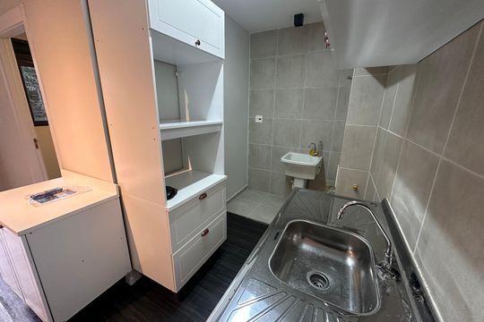 Cozinha de apartamento à venda com 2 quartos, 52m² em Jardim São Luís, São Paulo