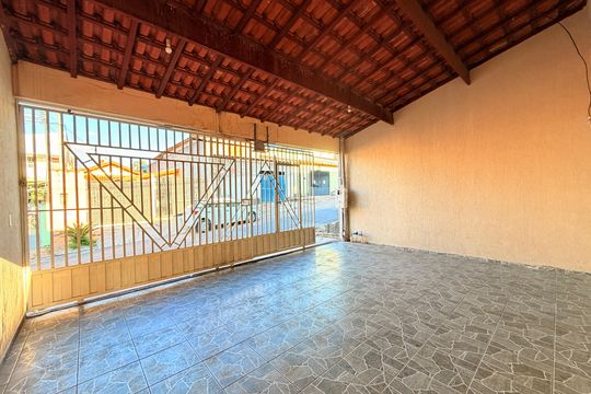 Garagem de casa à venda com 3 quartos, 148m² em Parque Residencial Jundiaí, Jundiaí