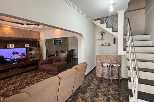 Casa à venda com 3 quartos, 220m² em Vila América, Santo André