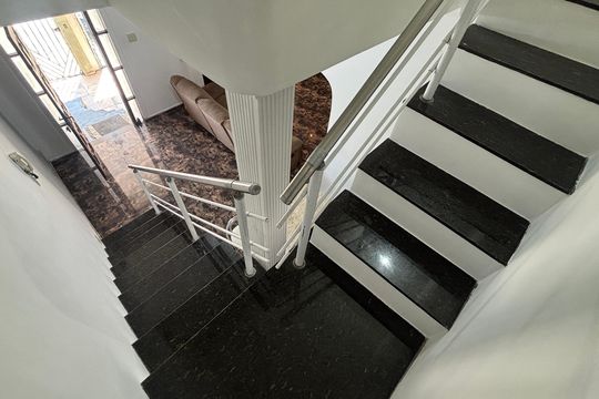 Escada de casa à venda com 3 quartos, 220m² em Vila América, Santo André