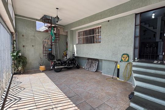 Garagem de casa à venda com 3 quartos, 220m² em Vila América, Santo André