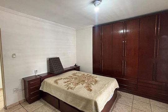 Suite de casa à venda com 3 quartos, 220m² em Vila América, Santo André