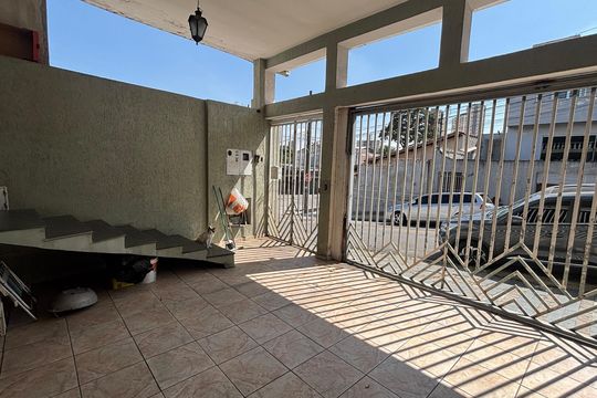 Garagem de casa à venda com 3 quartos, 220m² em Vila América, Santo André