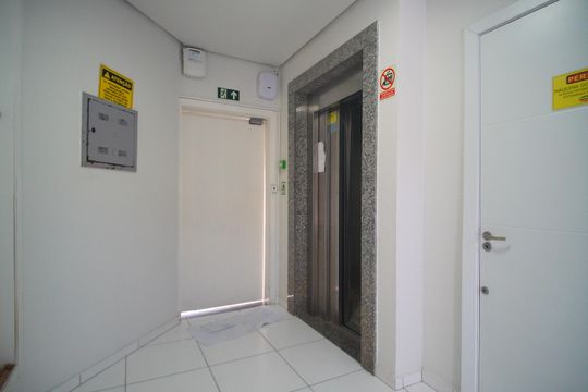 elevador de kitnet/studio para alugar com 1 quarto, 30m² em Centro, São Leopoldo