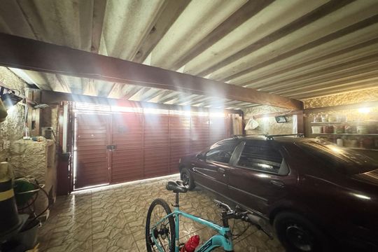 Garagem de casa à venda com 3 quartos, 178m² em Jardim Imperador (zona Leste), São Paulo