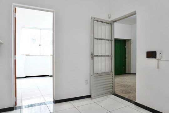Sala de casa à venda com 3 quartos, 132m² em Floresta, Belo Horizonte