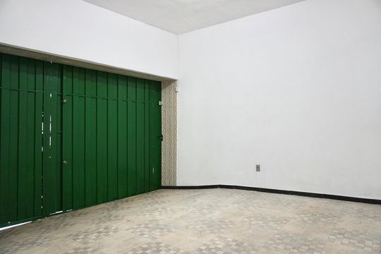 Garagem (2 vagas) de casa à venda com 3 quartos, 132m² em Floresta, Belo Horizonte