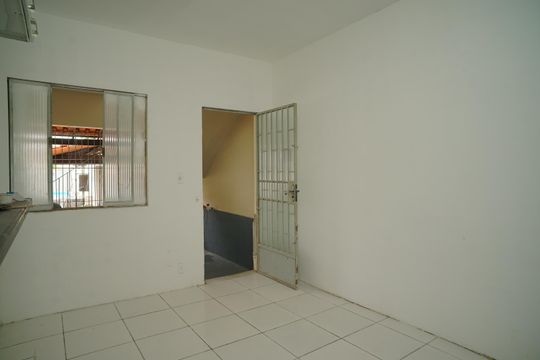 Cozinha de casa para alugar com 3 quartos, 360m² em Pindobas, Maricá