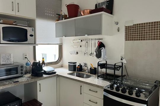 Apartamento à venda com 1 quarto, 60m² em Cambuí, Campinas