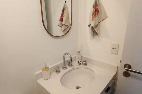 Banheiro de apartamento para alugar com 1 quarto, 24m² em Sumarezinho, São Paulo