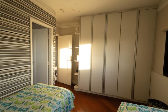 Apartamento para alugar com 4 quartos, 220m² em Parque Residencial Aquarius, São José dos Campos