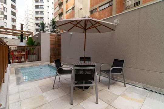 Piscina de apartamento para alugar com 1 quarto, 27m² em Perdizes, São Paulo