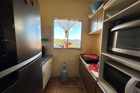 Casa à venda com 3 quartos, 262m² em Estâncias Imperiais, Contagem