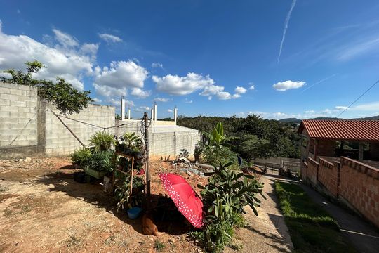 Casa à venda com 3 quartos, 262m² em Estâncias Imperiais, Contagem