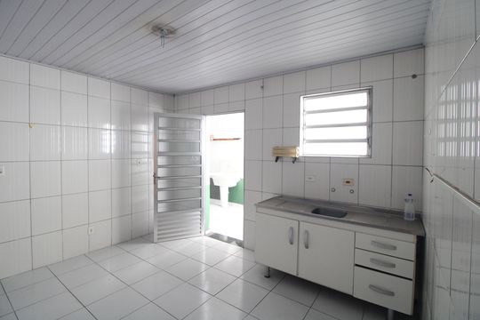 Cozinha de casa para alugar com 2 quartos, 125m² em Jardim Jabaquara, São Paulo