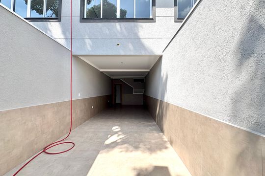 Garagem de casa à venda com 3 quartos, 150m² em Jardim Felicidade (zona Oeste), São Paulo
