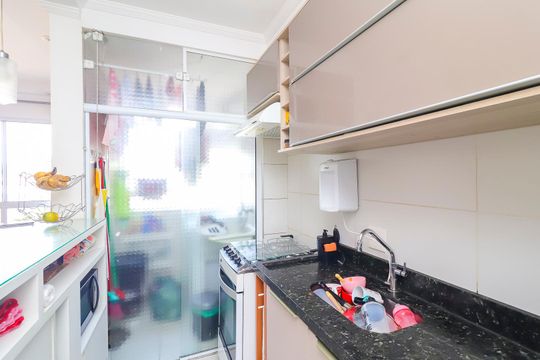Cozinha de apartamento à venda com 2 quartos, 47m² em Vila Zefira, São Paulo