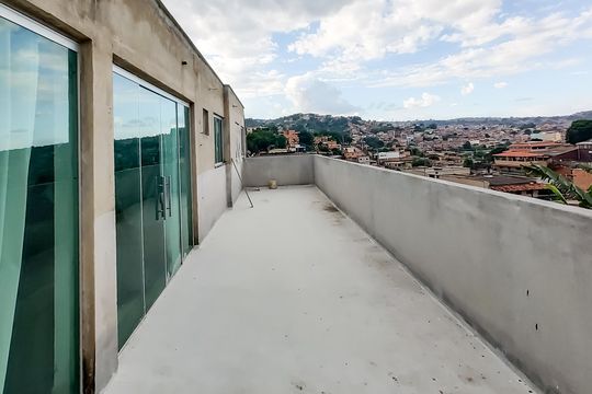 Casa à venda com 6 quartos, 190m² em São Cosme de Baixo (são Benedito), Belo Horizonte