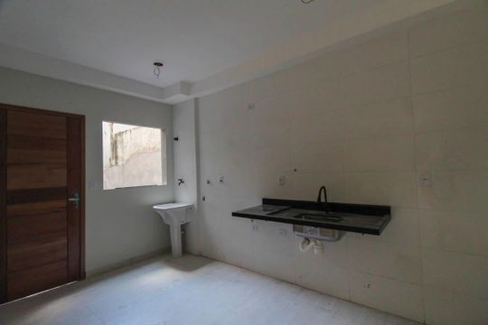 Cozinha e Área de Serviço de apartamento à venda com 2 quartos, 53m² em Parque Independência, São Paulo