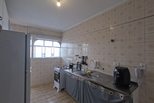 Cozinha de apartamento para alugar com 2 quartos, 96m² em Ponta da Praia, Santos